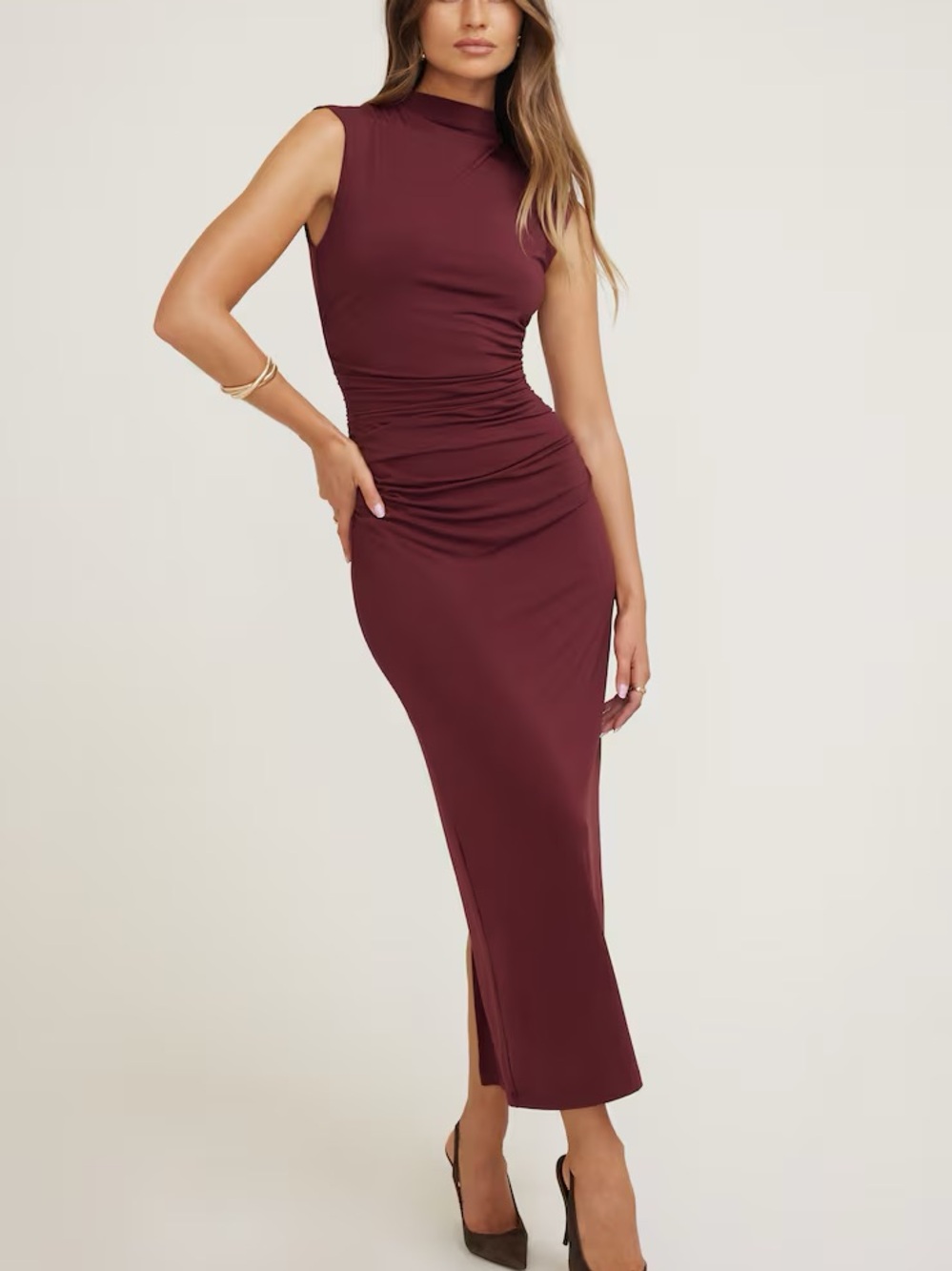 Dynamite size Small Sleeveless Ruched Midi Dress in Burgundy used